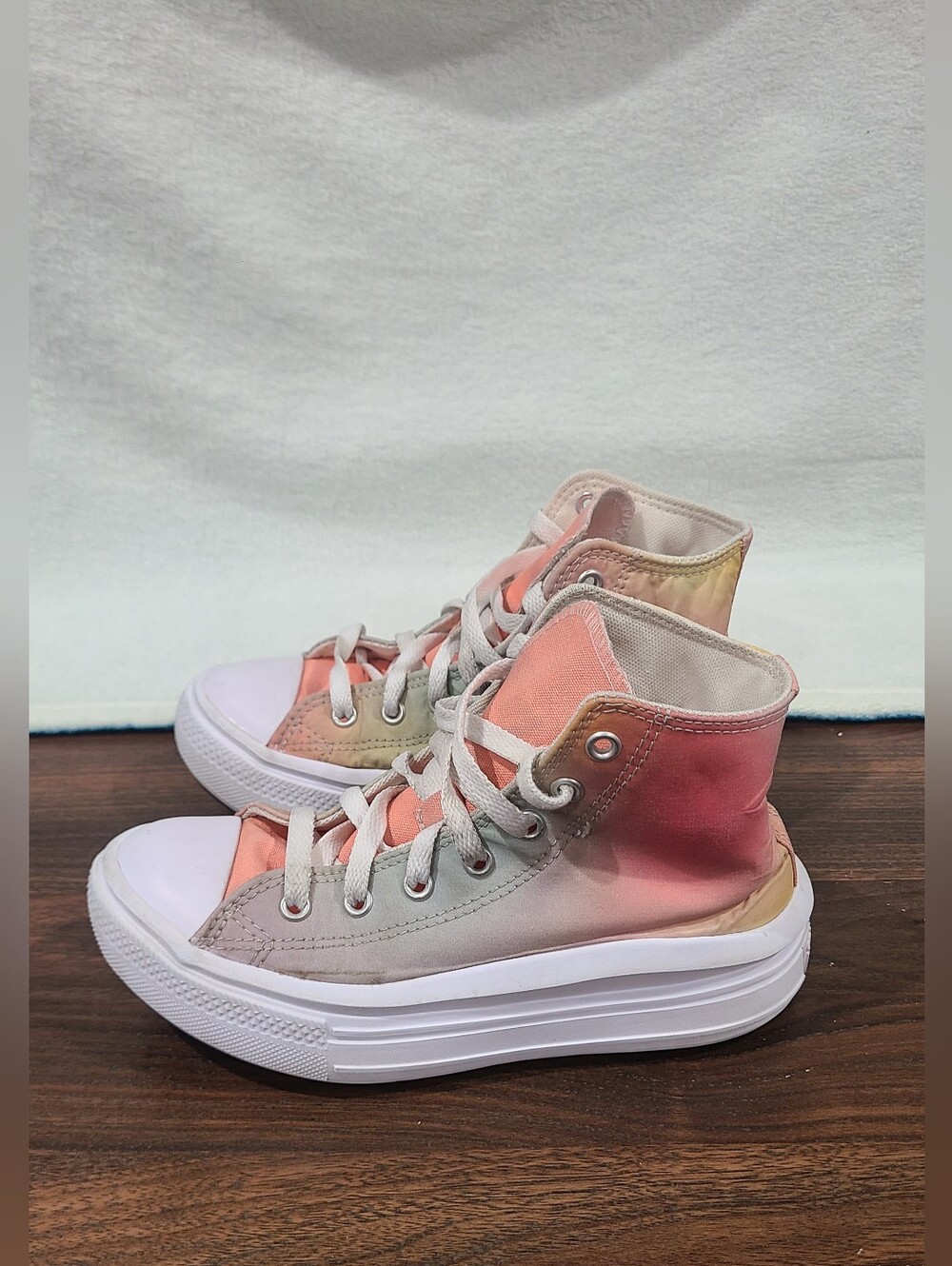⭐️Converse Chuck Taylor All Star High Top Tie-Dye Sneakers, Kids size 3⭐️
